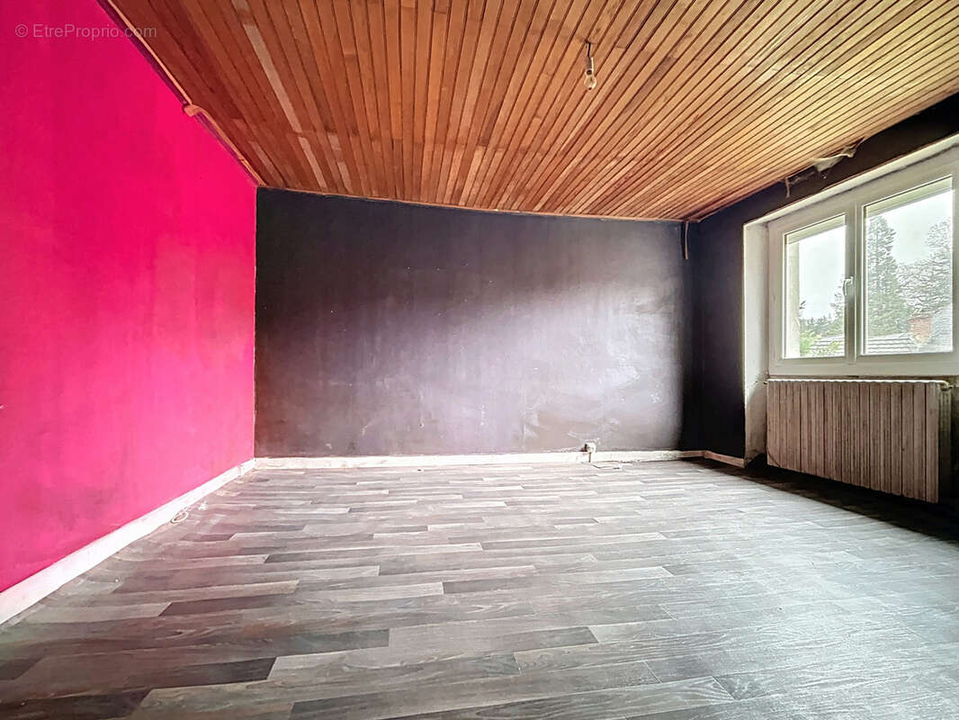 Maison à BRIGNAC-LA-PLAINE