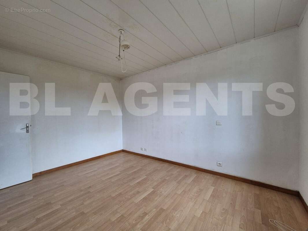 03cd1ce6-78c5-432f-9ede-035f27f6c60b - Maison à MIREPOIX