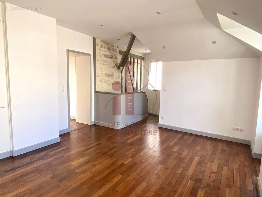 Appartement à FONTAINEBLEAU