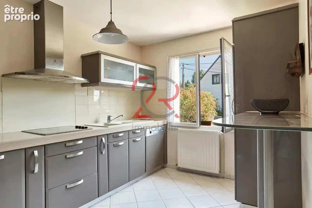 Un cadre de vie privilégié : maison familiale de 197 m2 sur une belle parcelle de 691 m - photo 5