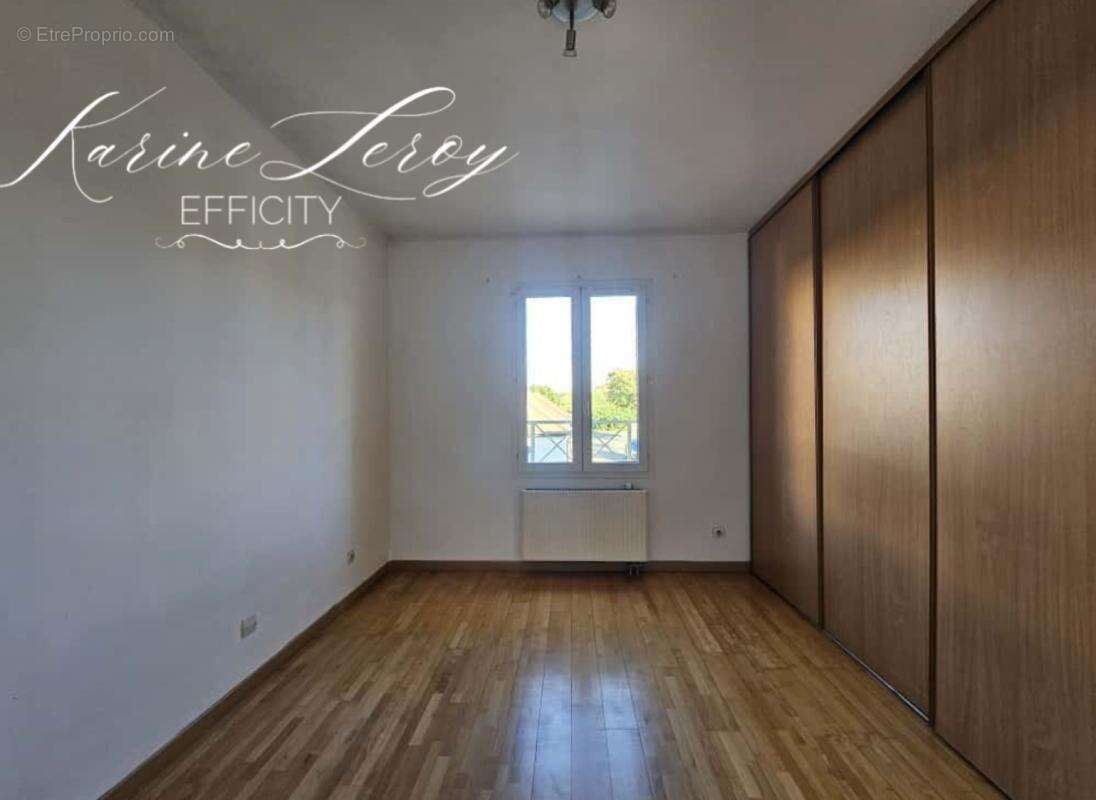 Appartement à MARLY-LA-VILLE