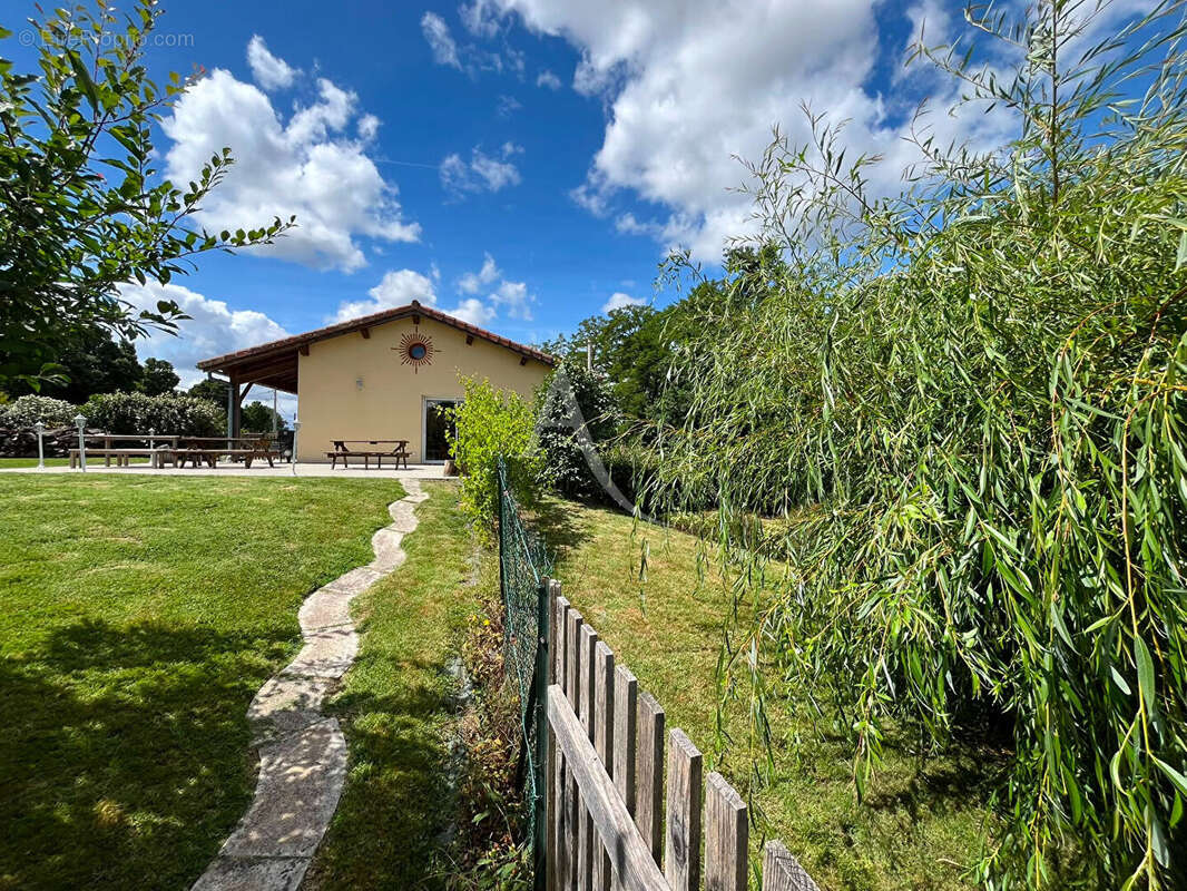 Maison de charme de 218 m² ? 3 logements ? Activité gîte en cours ? Terrain 2250 m² - photo 16