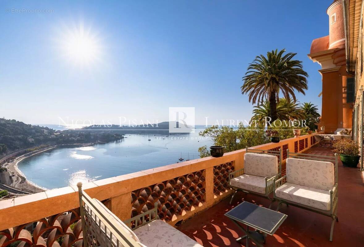 Appartement à VILLEFRANCHE-SUR-MER