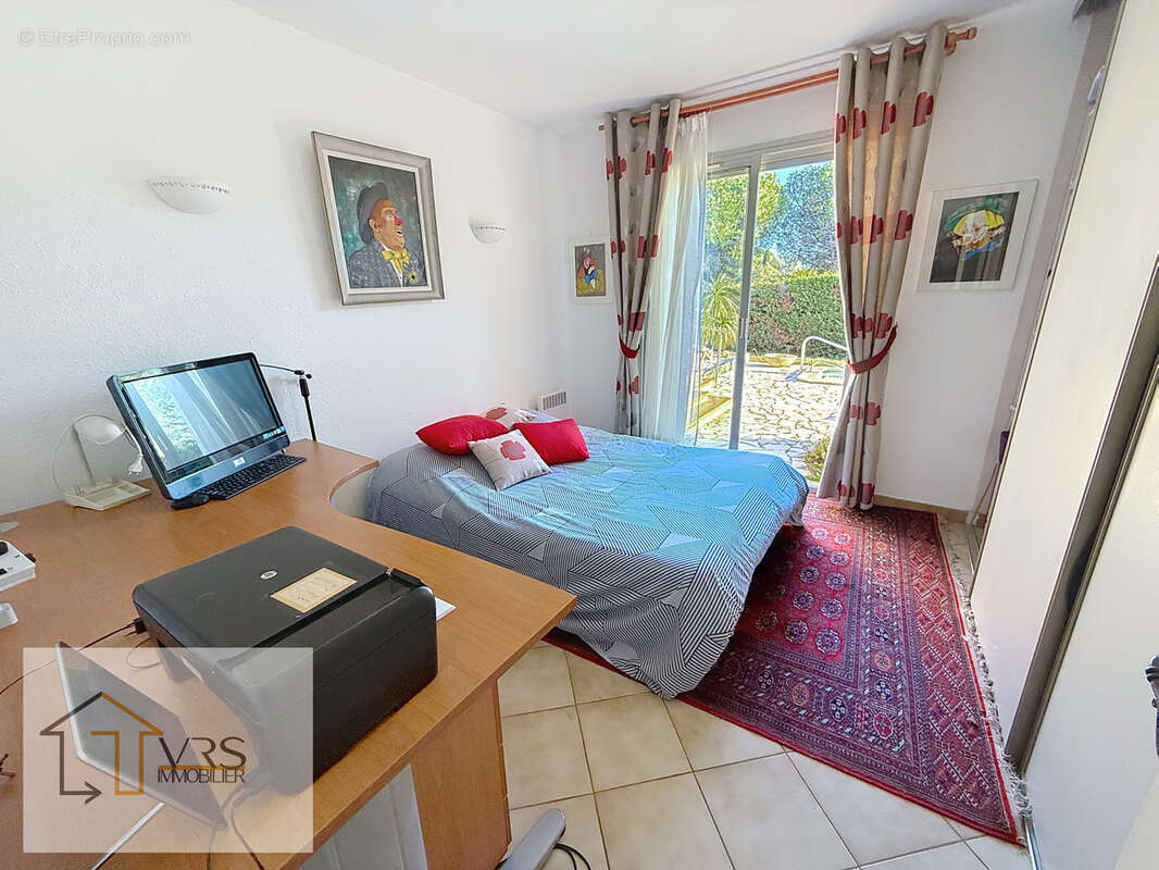 Maison à SAINT-ESTEVE