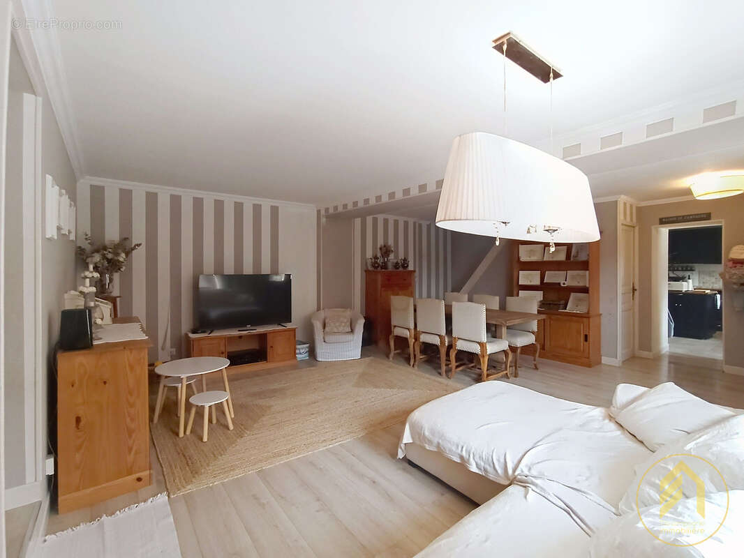 Maison à CHEVRAINVILLIERS