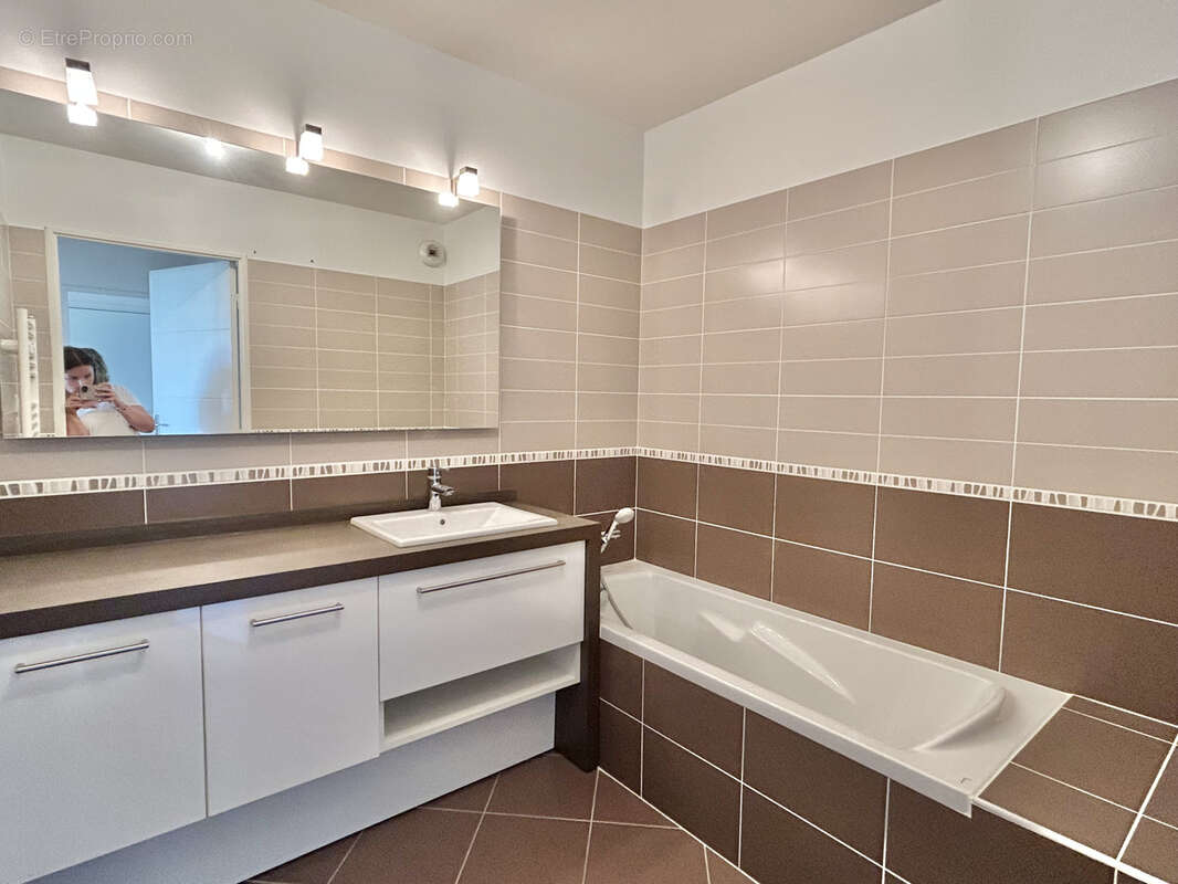 Appartement à TASSIN-LA-DEMI-LUNE