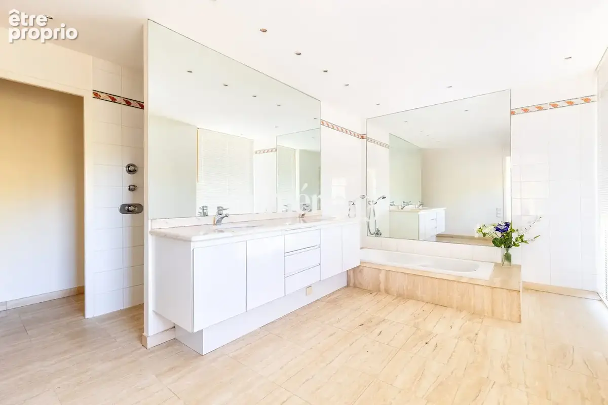 Maison 11 pièces 443 m² à vendre à Beychac-Et-Caillau (33750) - photo 9