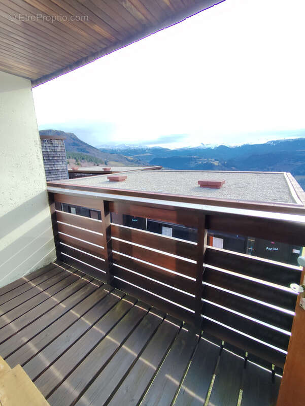 Appartement à MURAT-LE-QUAIRE