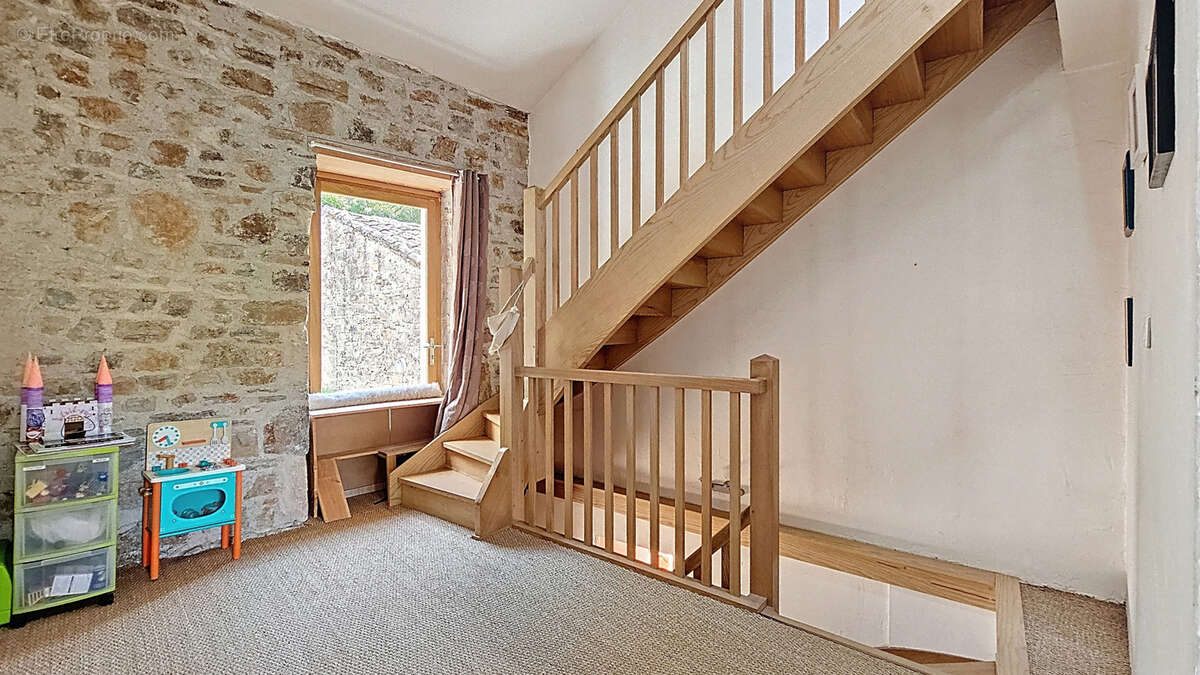 Maison à LES CABANNES