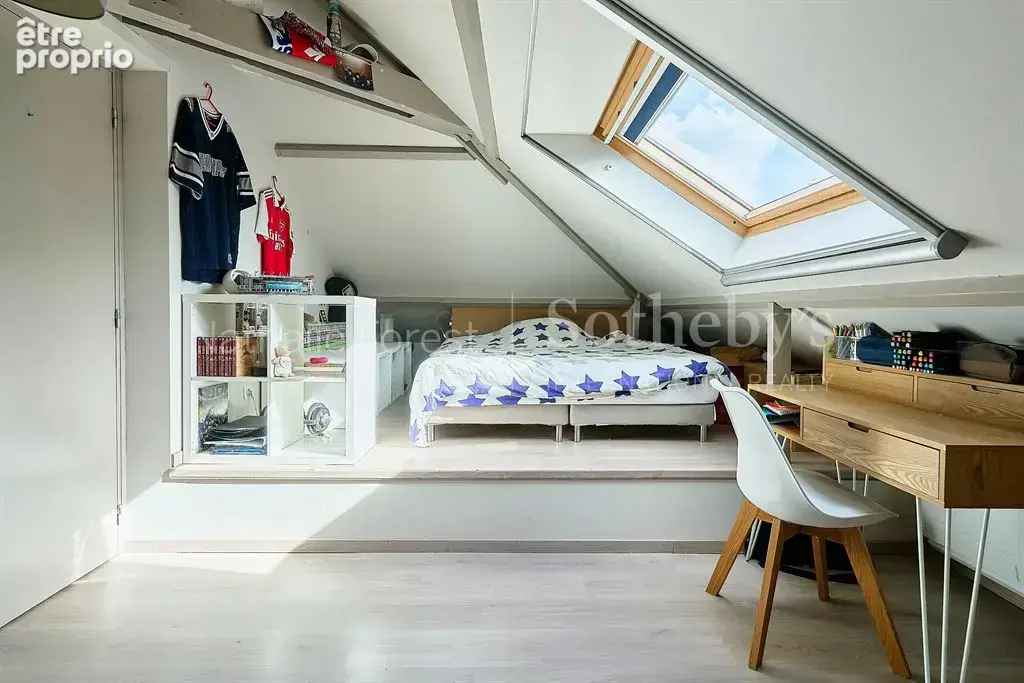 EN EXCLUSIVITÉ – VILLENEUVE-D’ASCQ  SART – Maison 5 chambres – Terrain 1 094 m² Secteur recherché – À proximité du tramway – Jar - photo 16