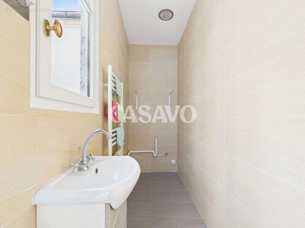 Appartement à PARIS-10E