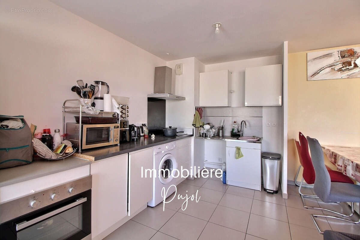 Appartement à MARSEILLE-4E