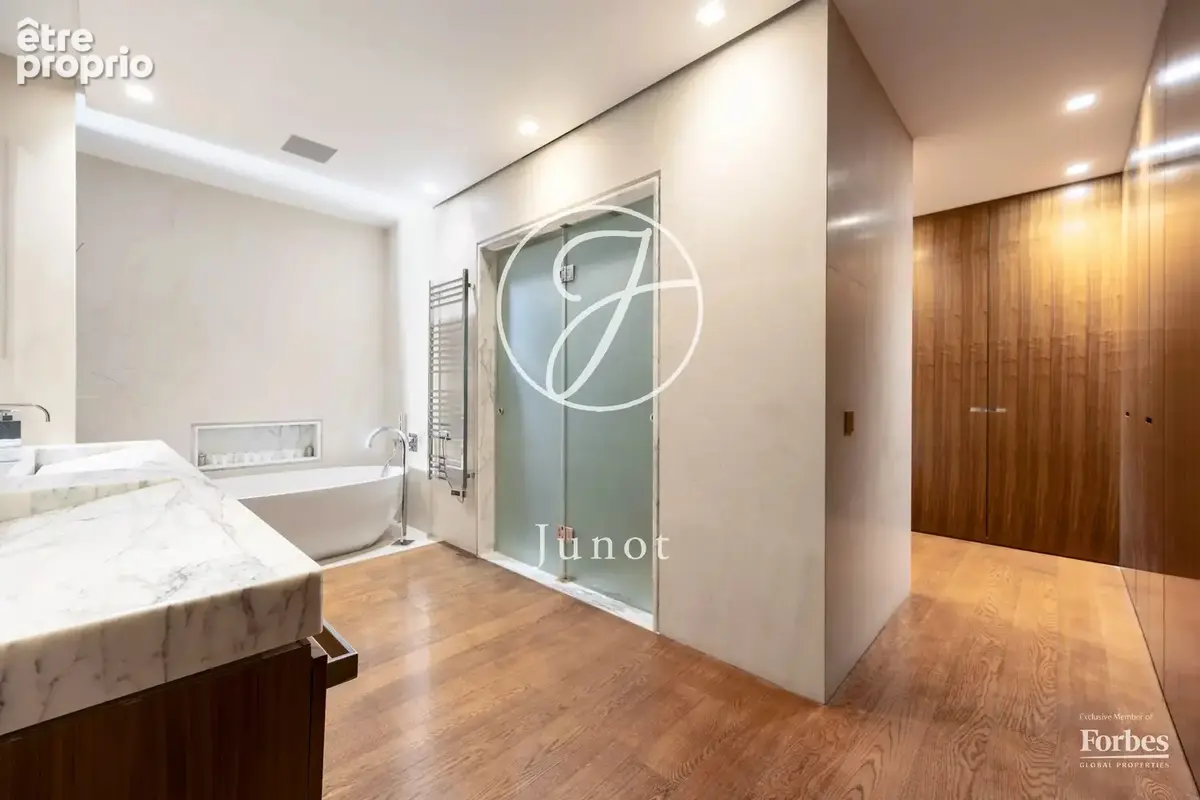 Paris 16e - MARÉCHAL MAUNOURY - Maison contemporaine - 424,29m² habitables - 8 pièces - Jardin 400m² - Terrasses - Piscine - Gar - photo 15