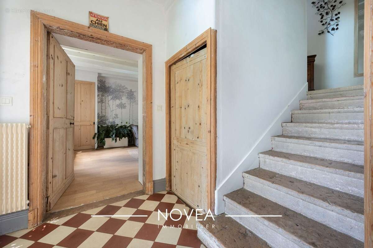 Maison à REYRIEUX