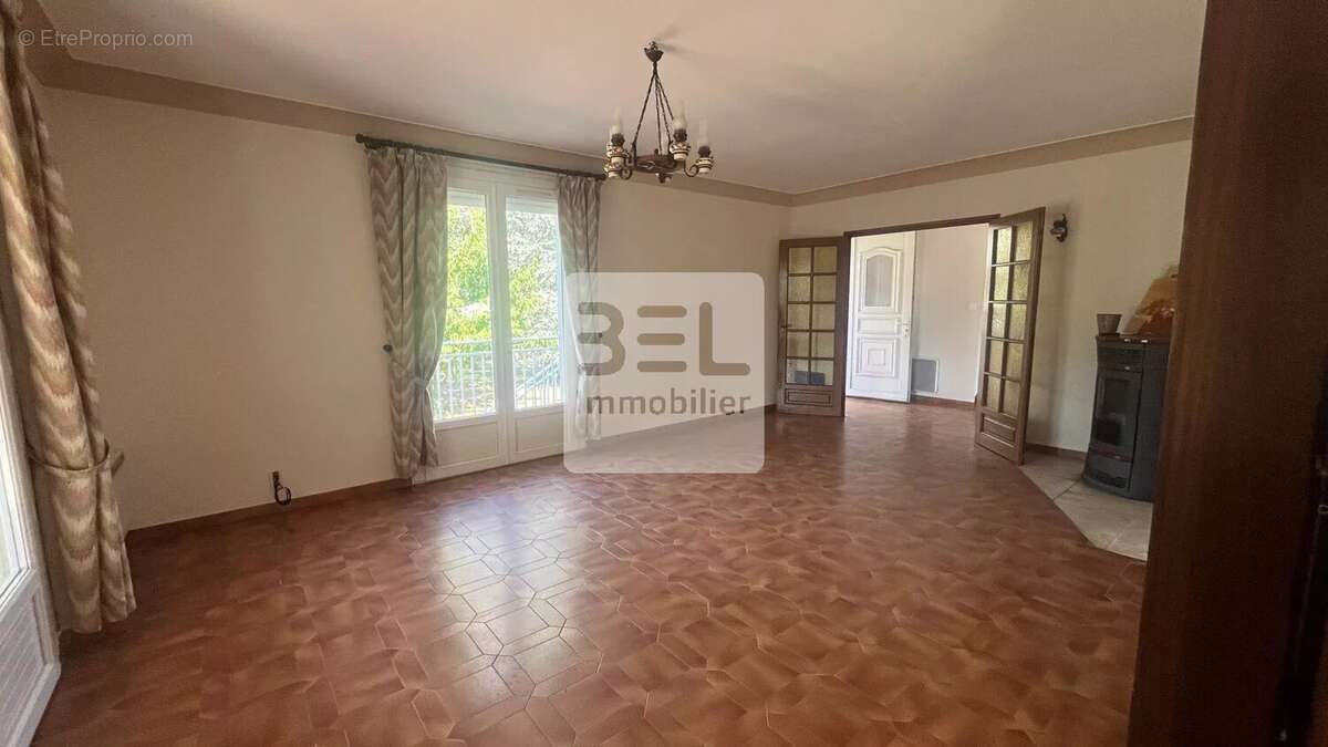 Maison à BAGNOLS-SUR-CEZE