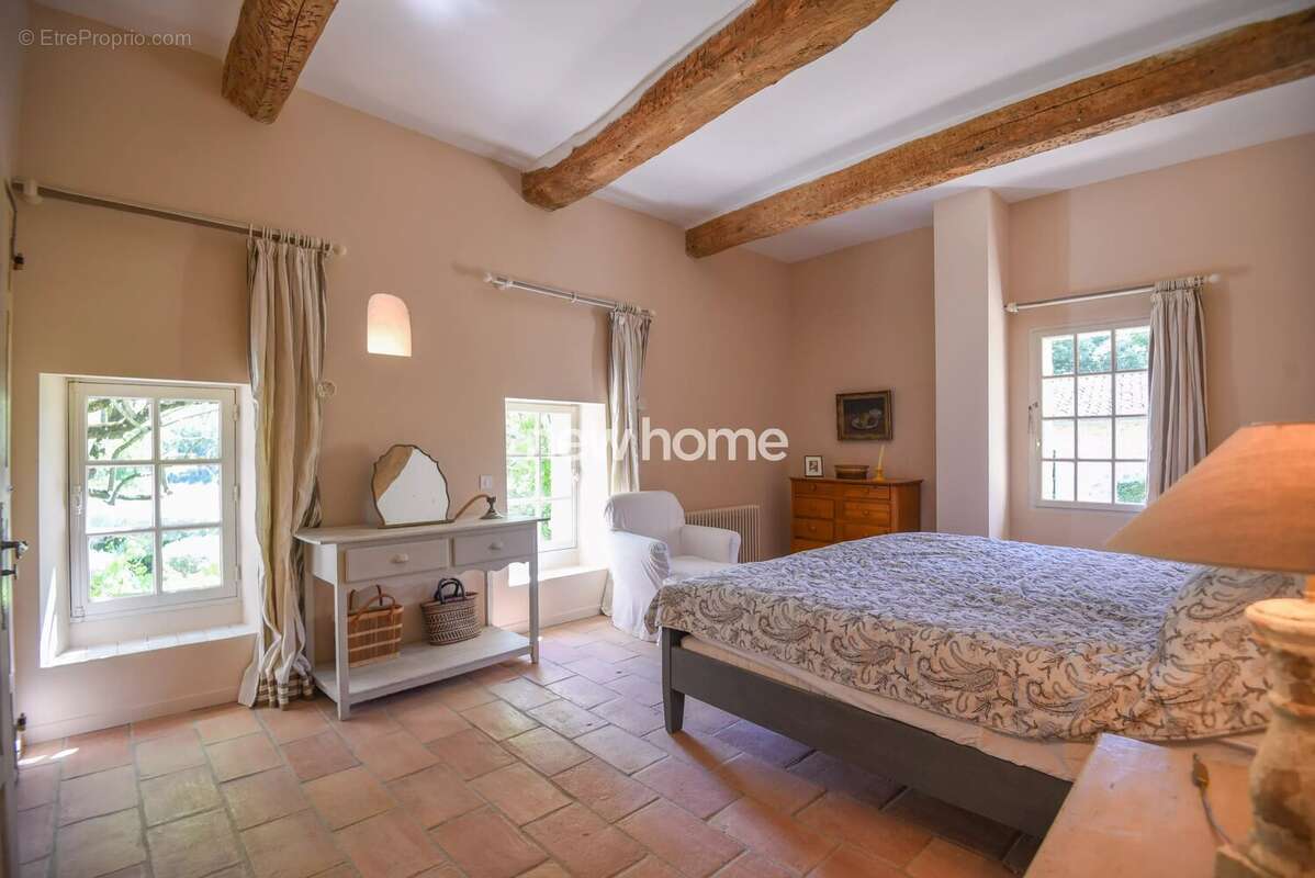 Maison à LORGUES