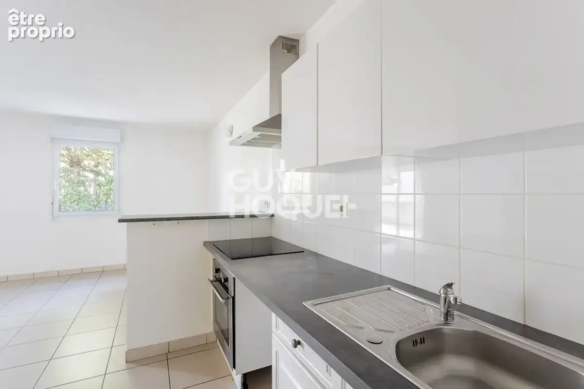 Maison de ville avec jardinet, rare à la vente ! - photo 5