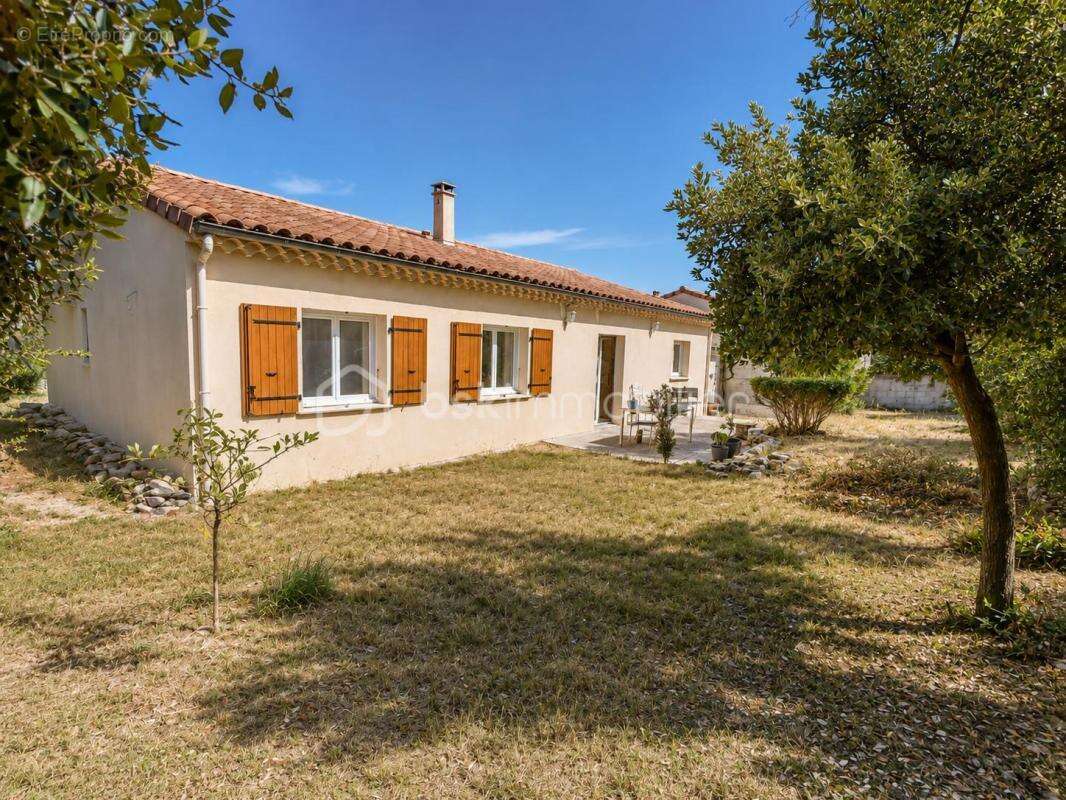 Maison à SAINT-MONTAN