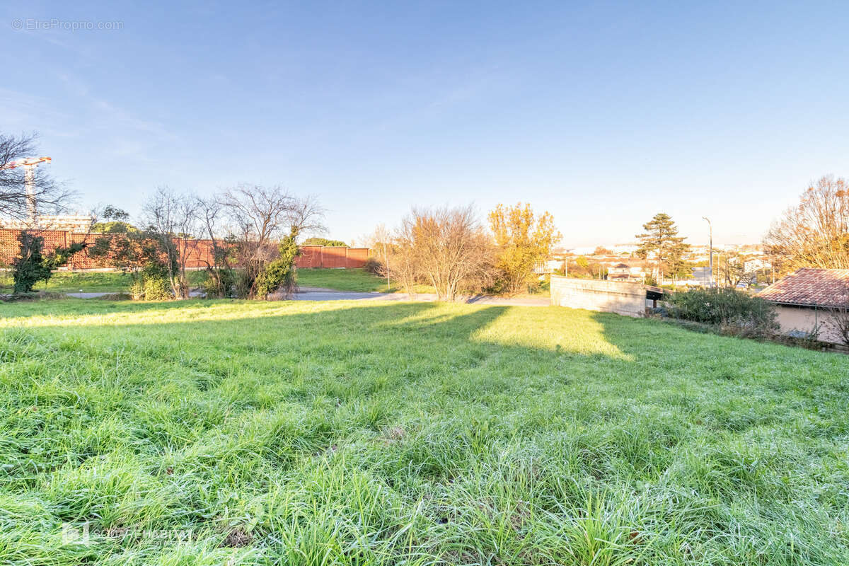 Terrain à COLOMIERS