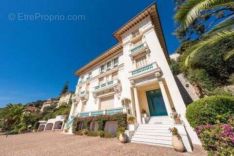 Appartement à BEAULIEU-SUR-MER