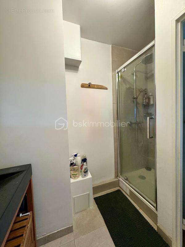 Spacieux 4 pièces de 75 m² avec 3 chambres/balcon/ cave et vue dégagée - photo 13