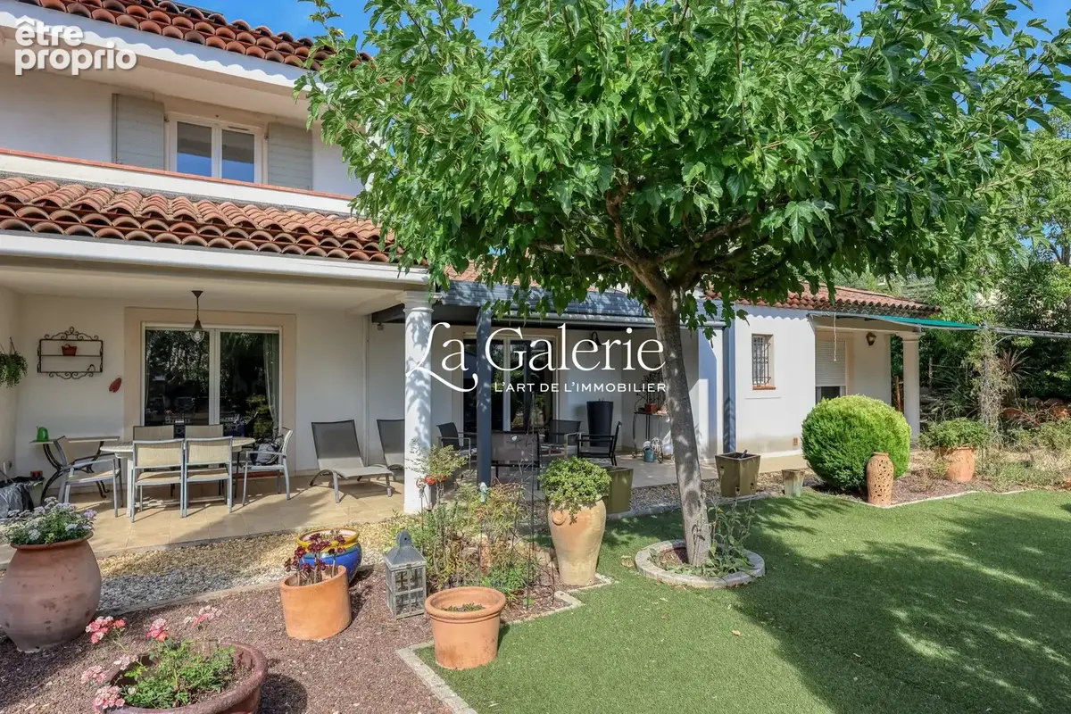 Maison 6 pièces 189 m² à vendre à Carqueiranne (83320) - photo 6