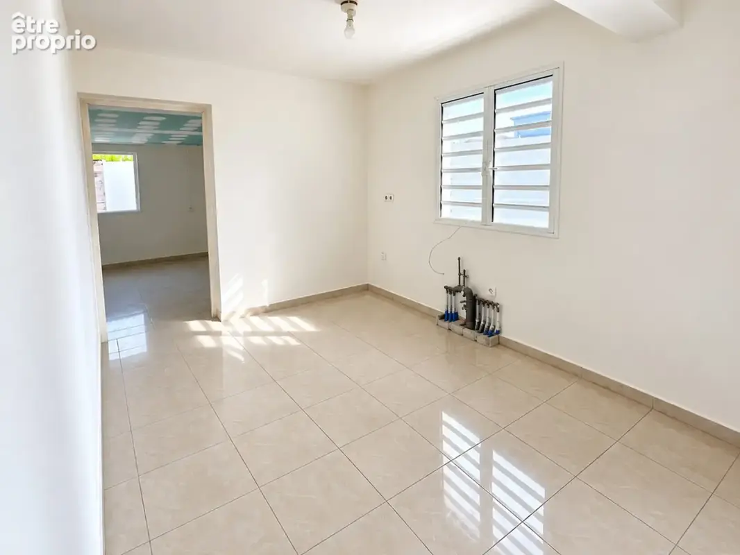 Maison 5 pièces 240 m² à vendre à Saint-Andre (97440) - photo 7