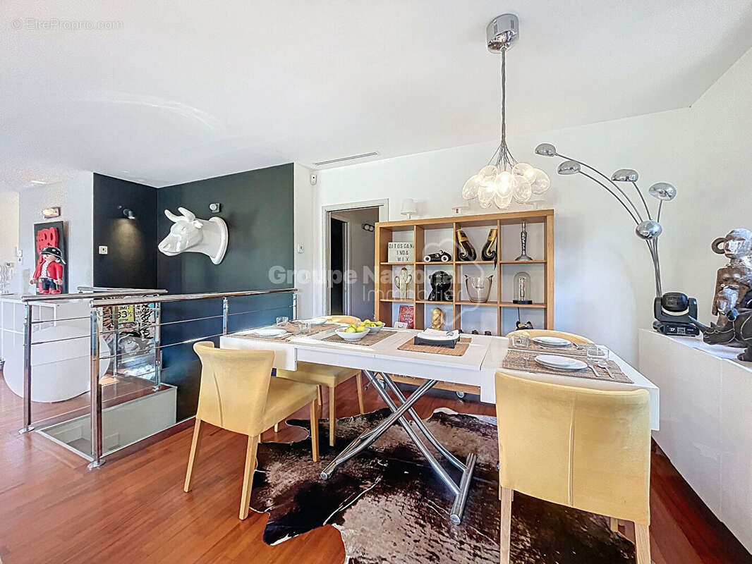 Maison à MANDELIEU-LA-NAPOULE