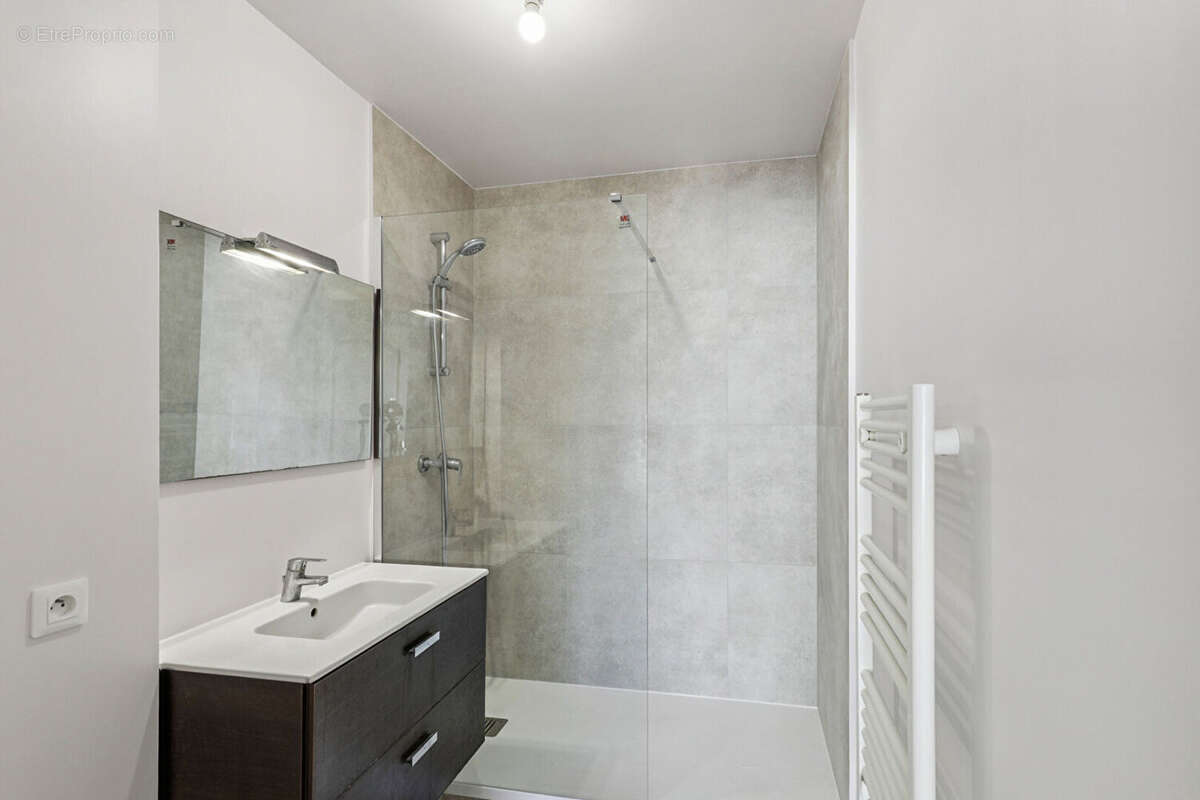 Appartement à NANTERRE