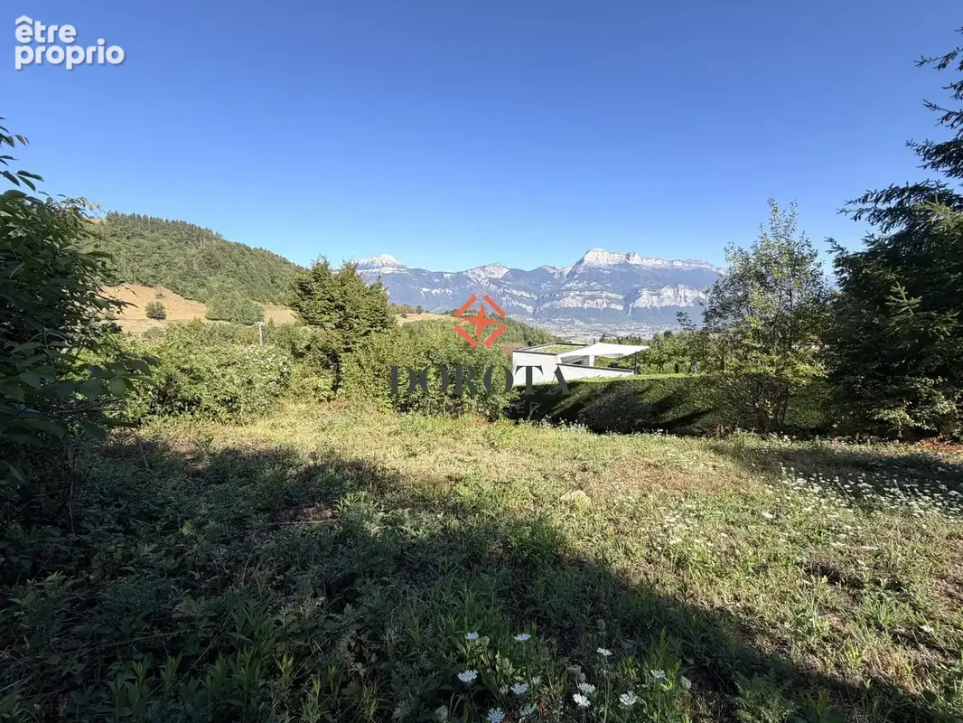 Terrain à LA COMBE-DE-LANCEY