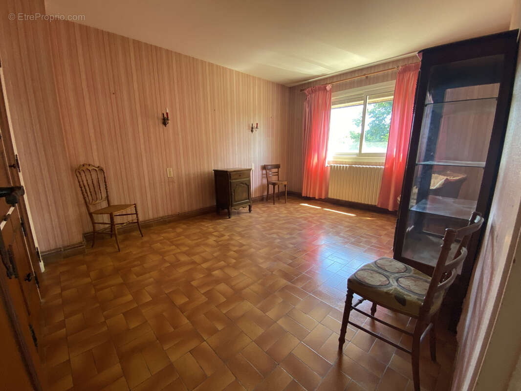 Maison à SOLLIES-VILLE