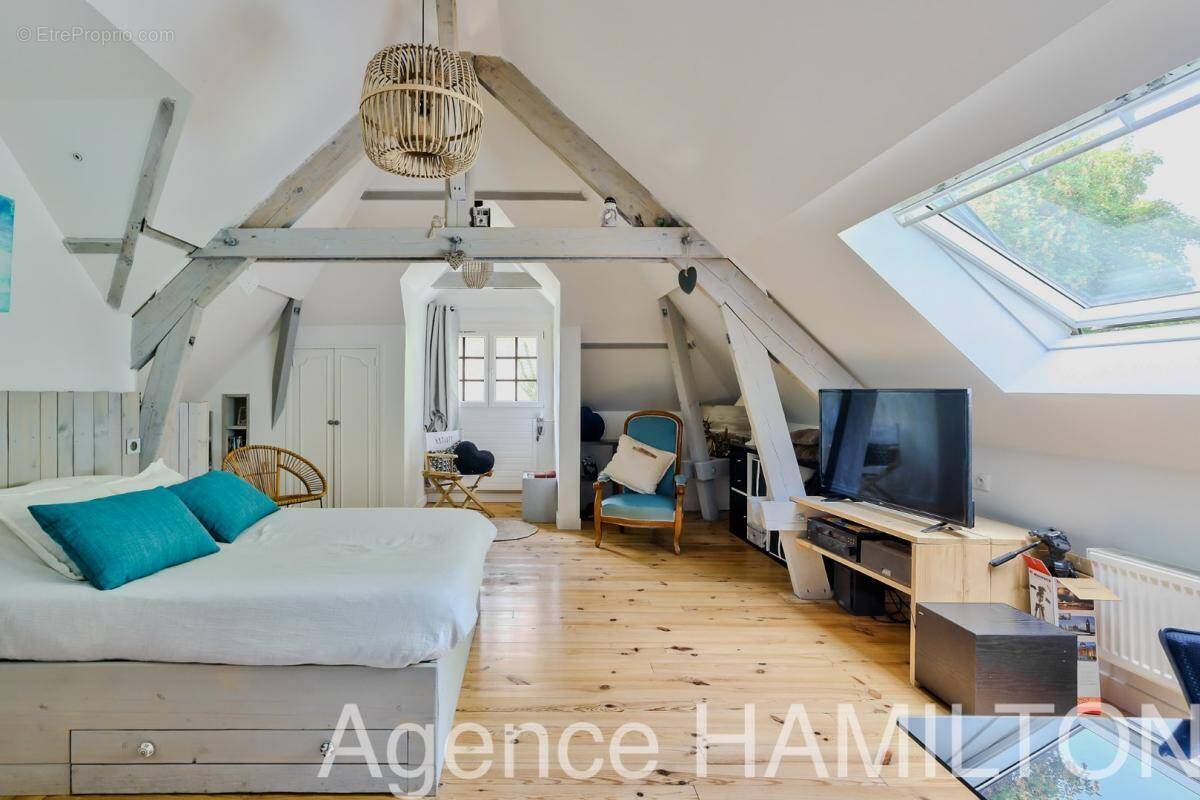 Maison à L&#039;ETANG-LA-VILLE