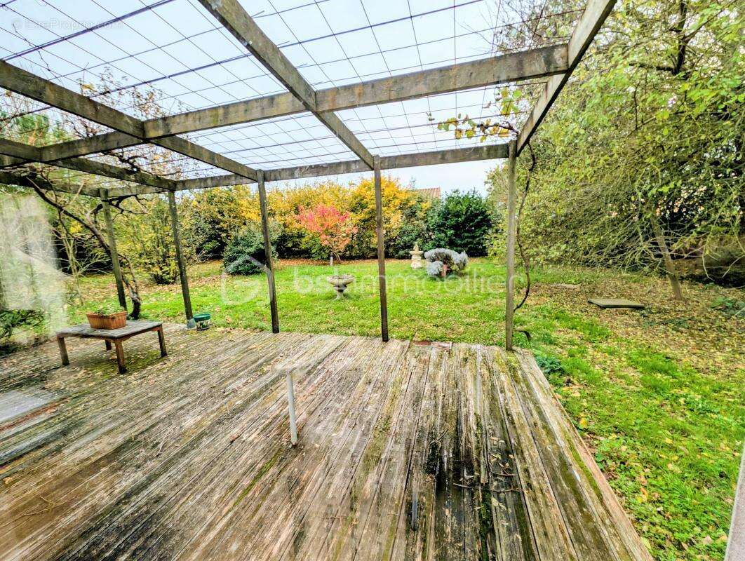 Maison à SAINT-AGNANT