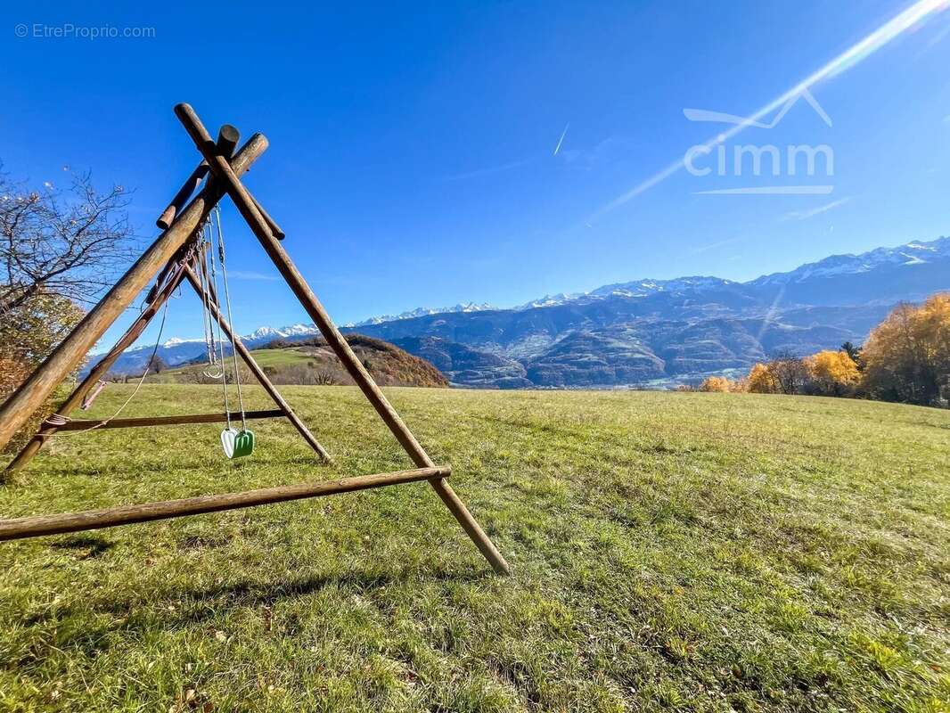 Maison à LA TERRASSE