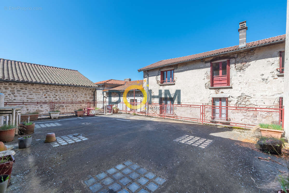 Maison à LA CHAISE-DIEU