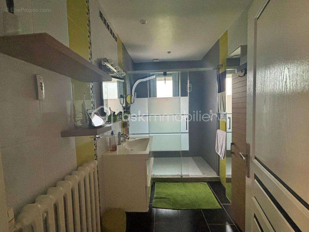 Maison à VENDRENNES