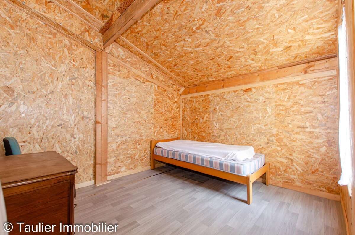 Immeuble sur trois niveaux - ST MARCELLIN - photo 5