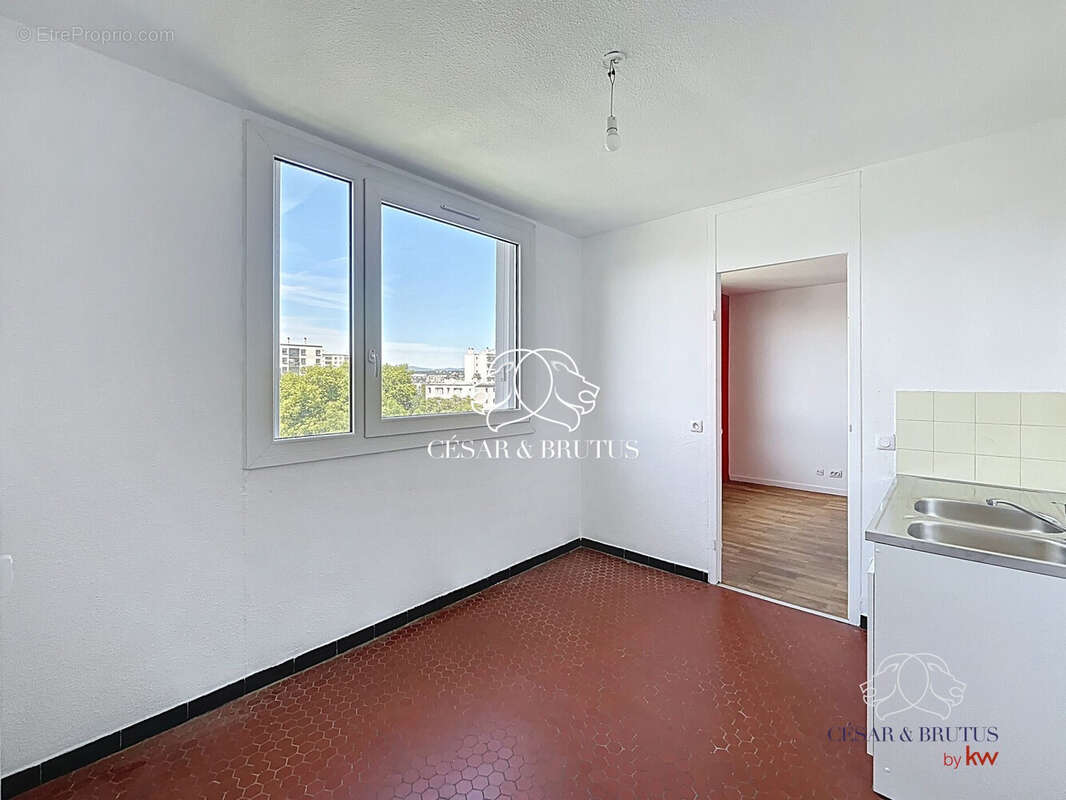 Appartement à LYON-8E
