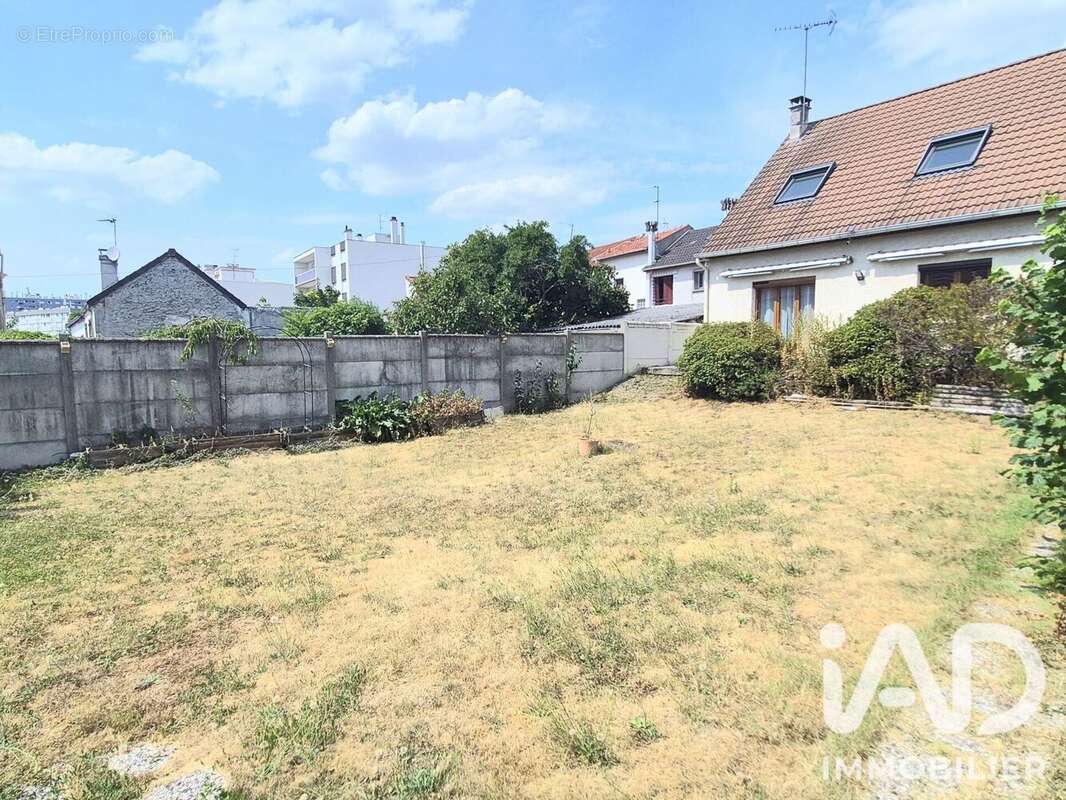 Maison 117 m² à Gagny  - photo 2
