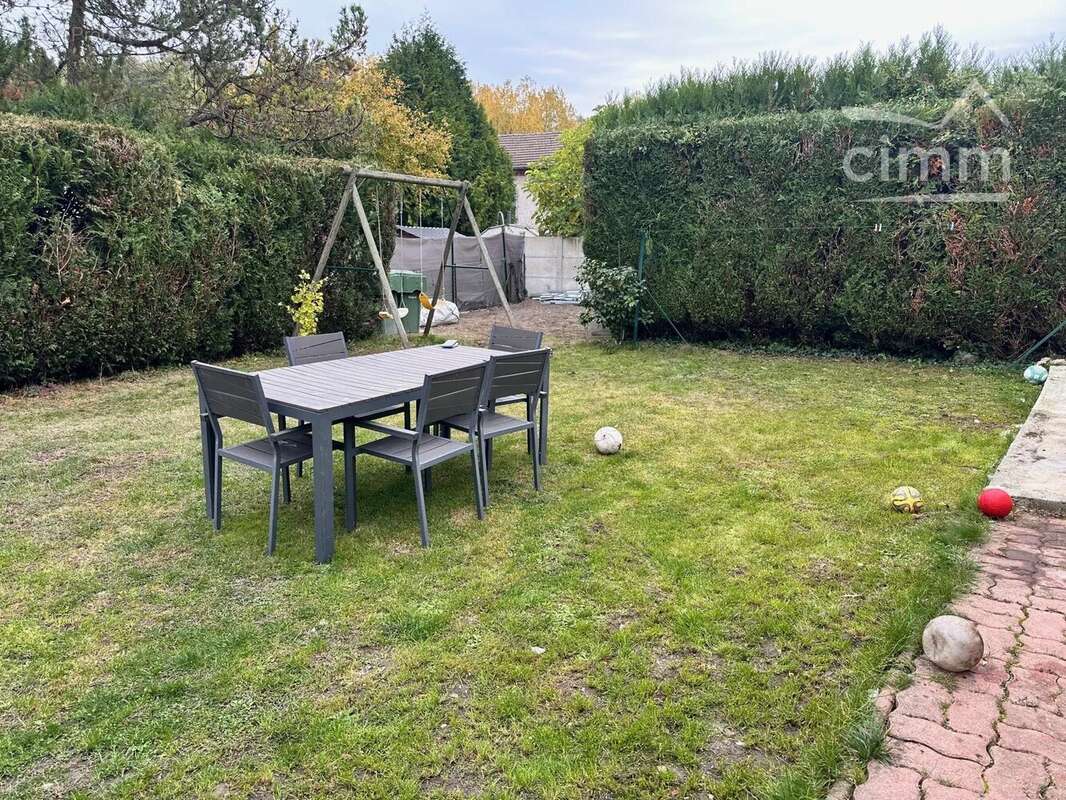 Maison à CONGIS-SUR-THEROUANNE