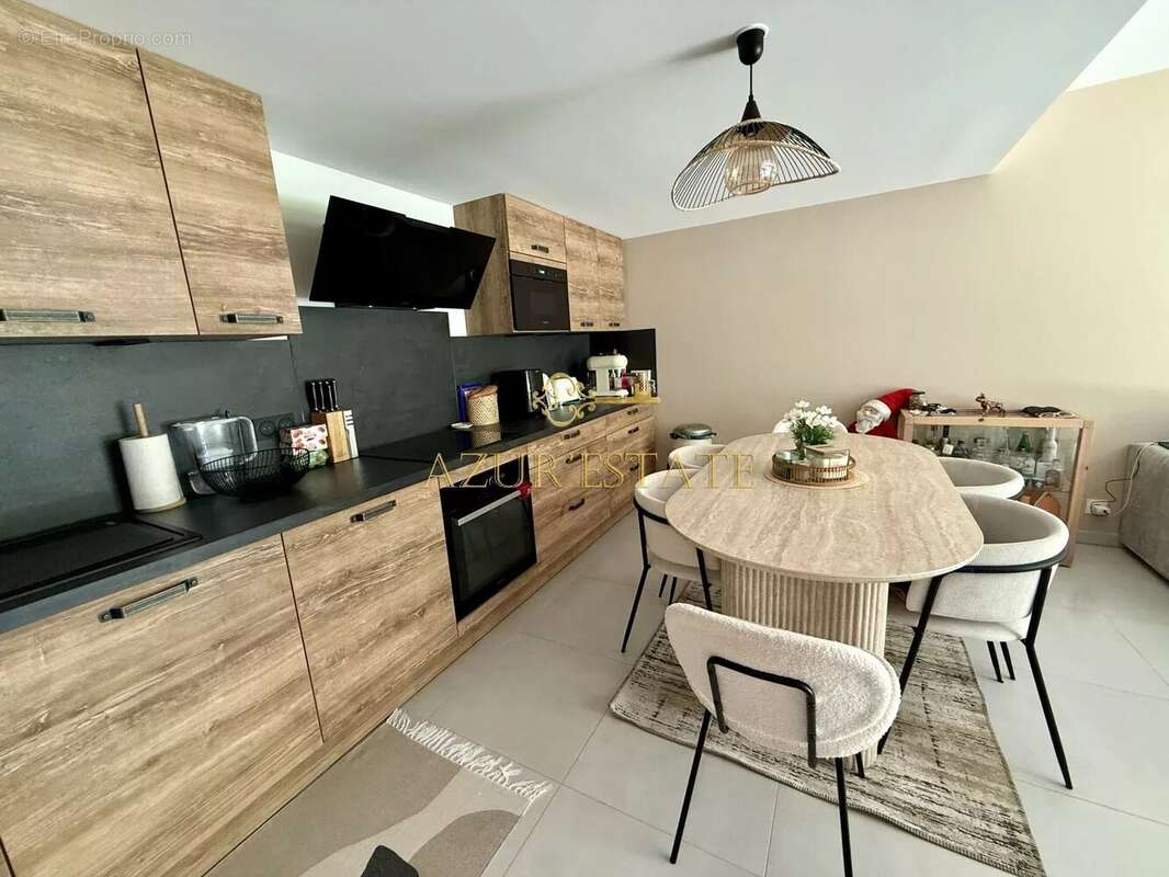 Appartement à EZE