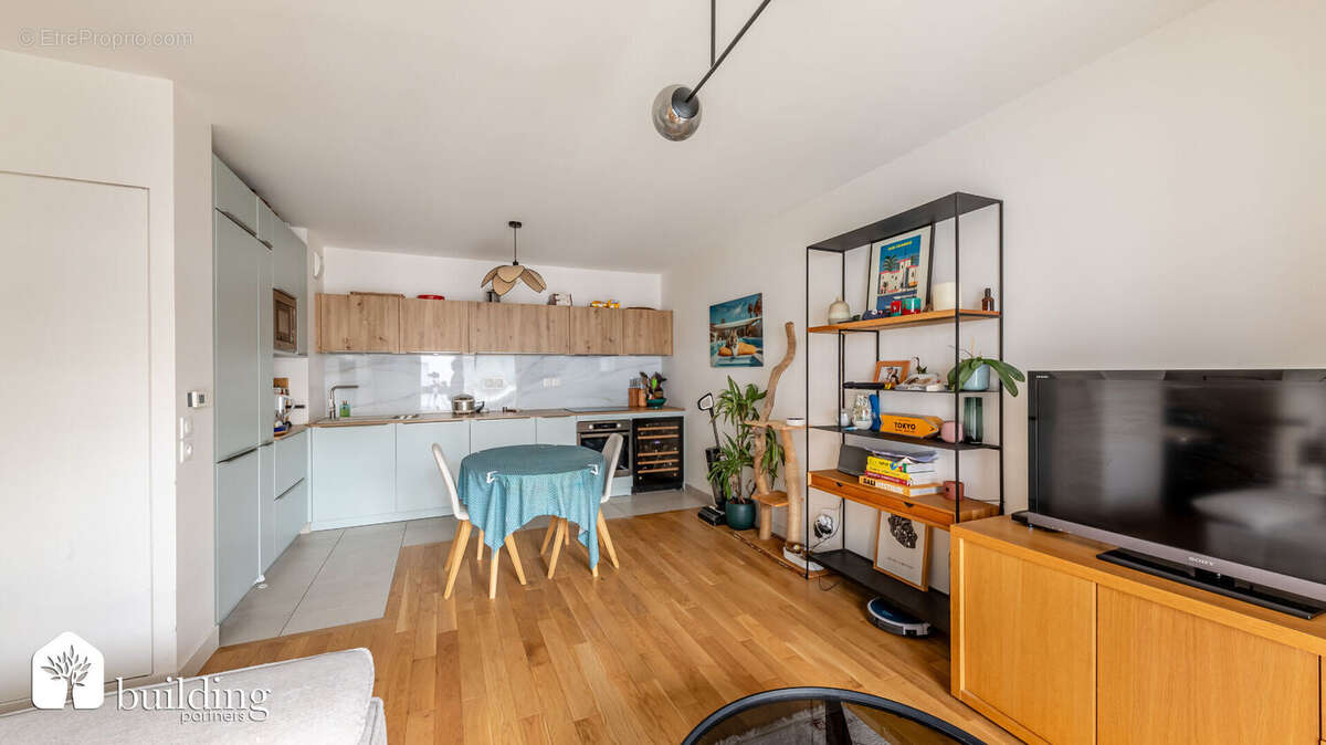 Appartement à COURBEVOIE