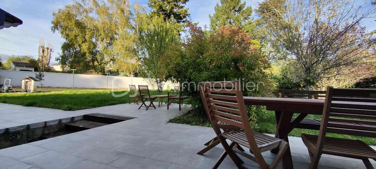 Maison à VARENNES-VAUZELLES