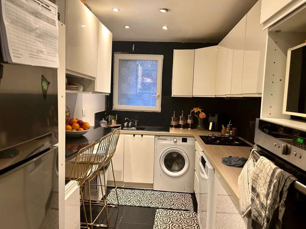 Appartement à SAINT-LAURENT-DU-VAR