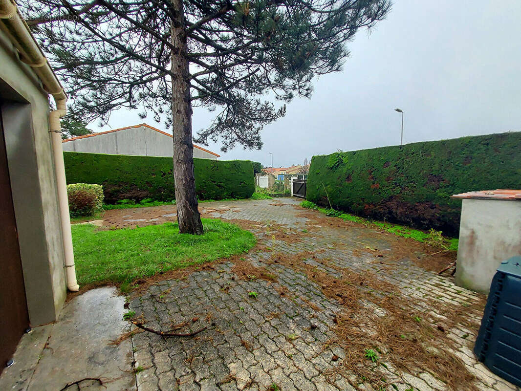 Maison à LA BREE-LES-BAINS