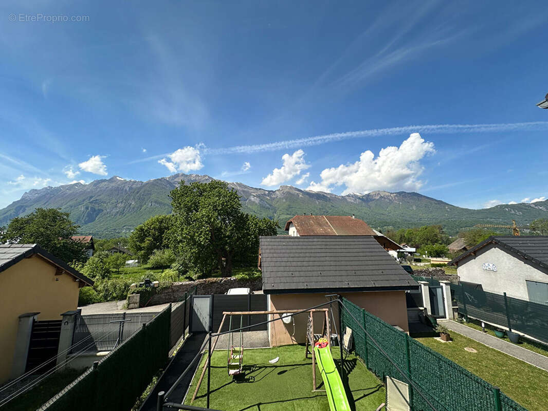 Maison à SAINTE-HELENE-SUR-ISERE
