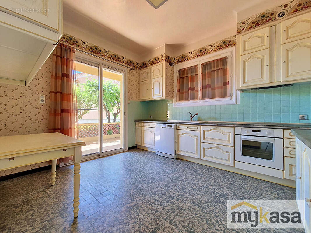 Maison Martigues 6 pièce(s) 195 m2 - photo 3