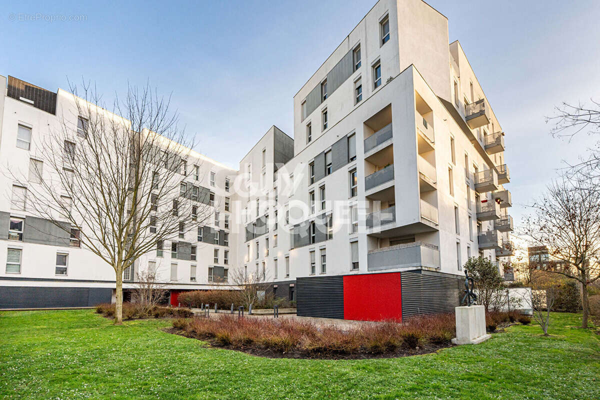 Appartement à GENNEVILLIERS