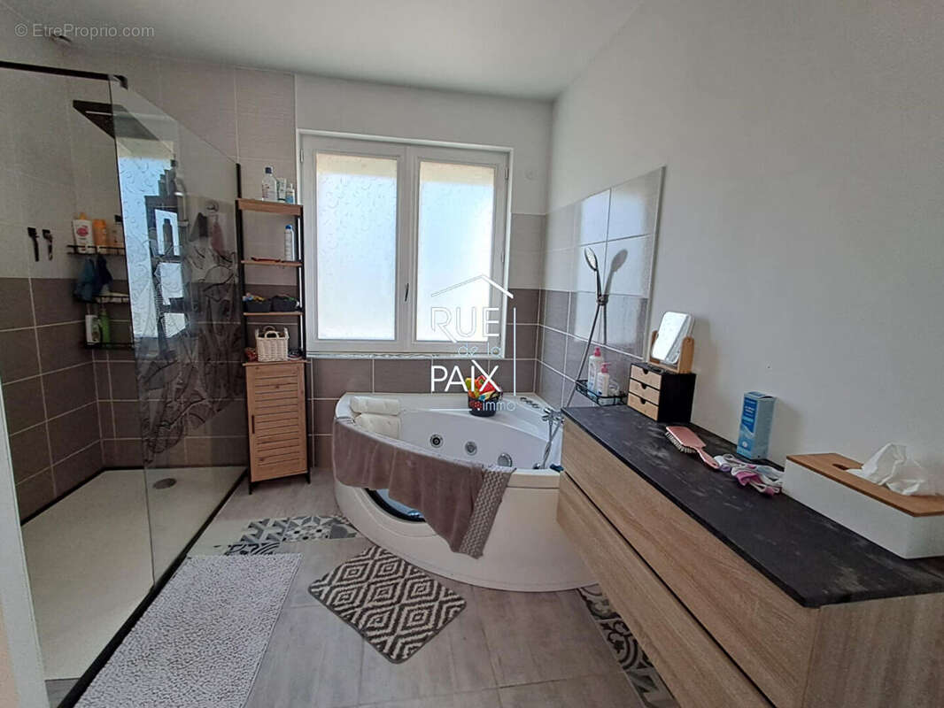 Maison à CHATELLERAULT