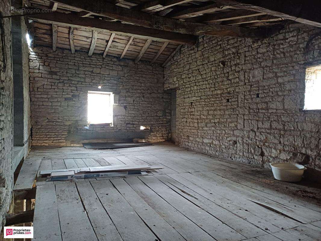 Epannes - Maison - Dépendance 90 m2 - photo 4